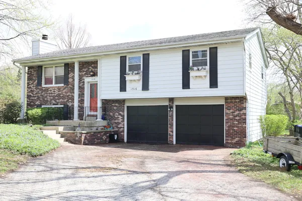 $364,900 | 1516 West Sudeenew Drive, Johnsburg, IL 60051