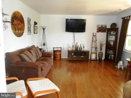 244 Oak Heights Road Front Royal, VA 22630 - Photo 2 of 30 Living Room