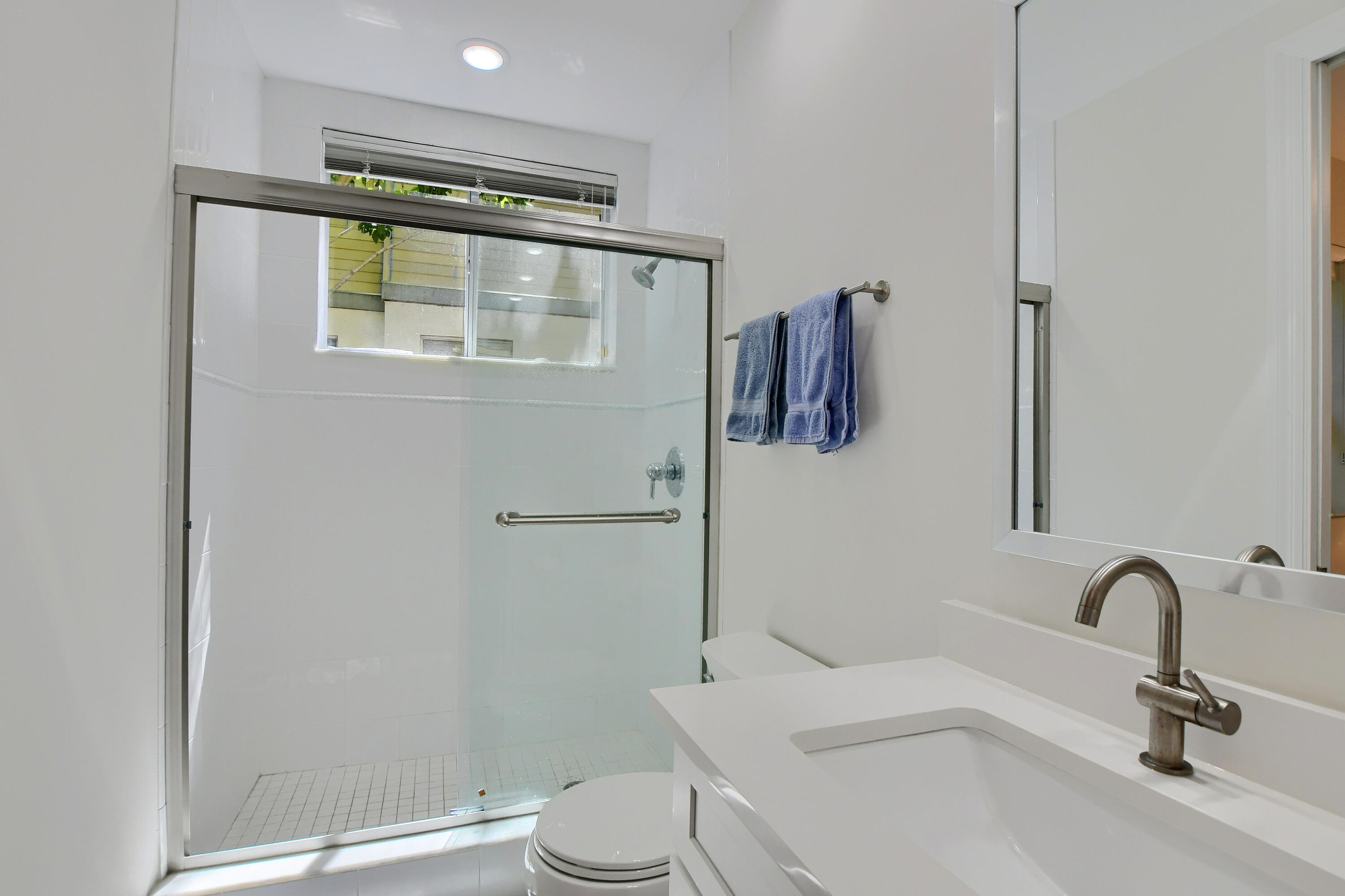 2461 Northwest 59th Street, Unit 701 Boca Raton, FL 33496 - Photo 28 of 62 GUEST BATHROOM