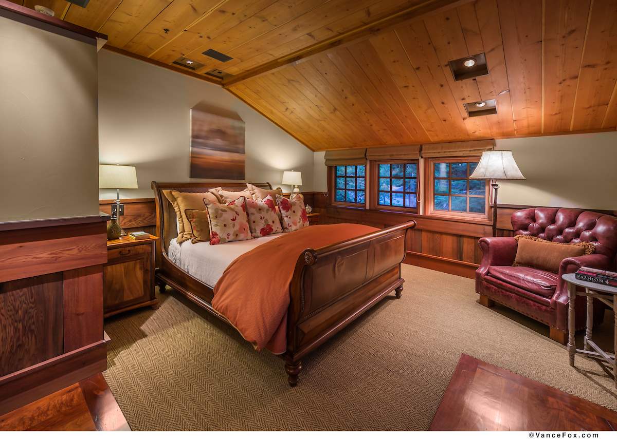 1946 Gray Wolf Truckee, CA 96161 - Photo 14 of 21 a bed room with a bed and a couch