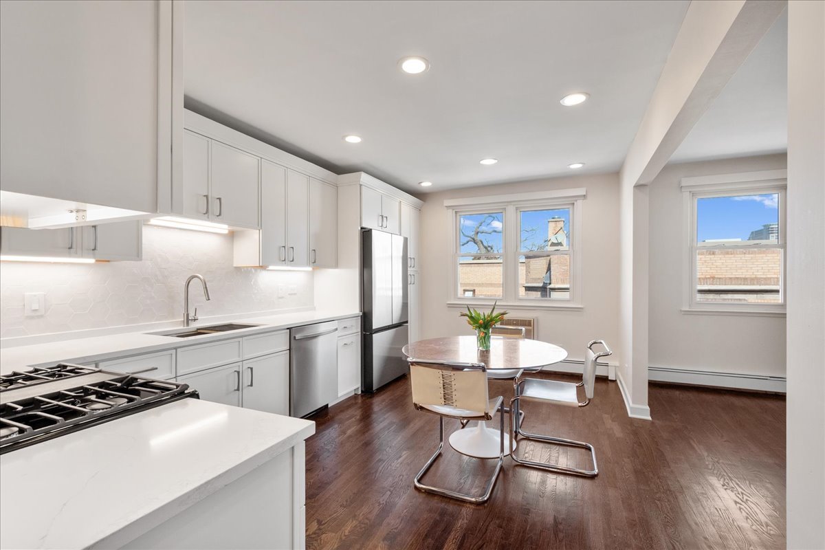 1310 Maple Avenue, Unit 5C Evanston, IL 60201 - Photo 6 of 21