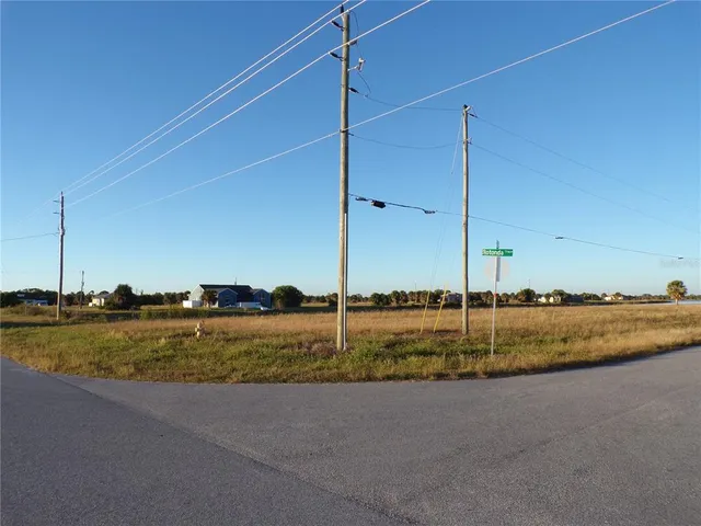 an aerial view of a tennis court