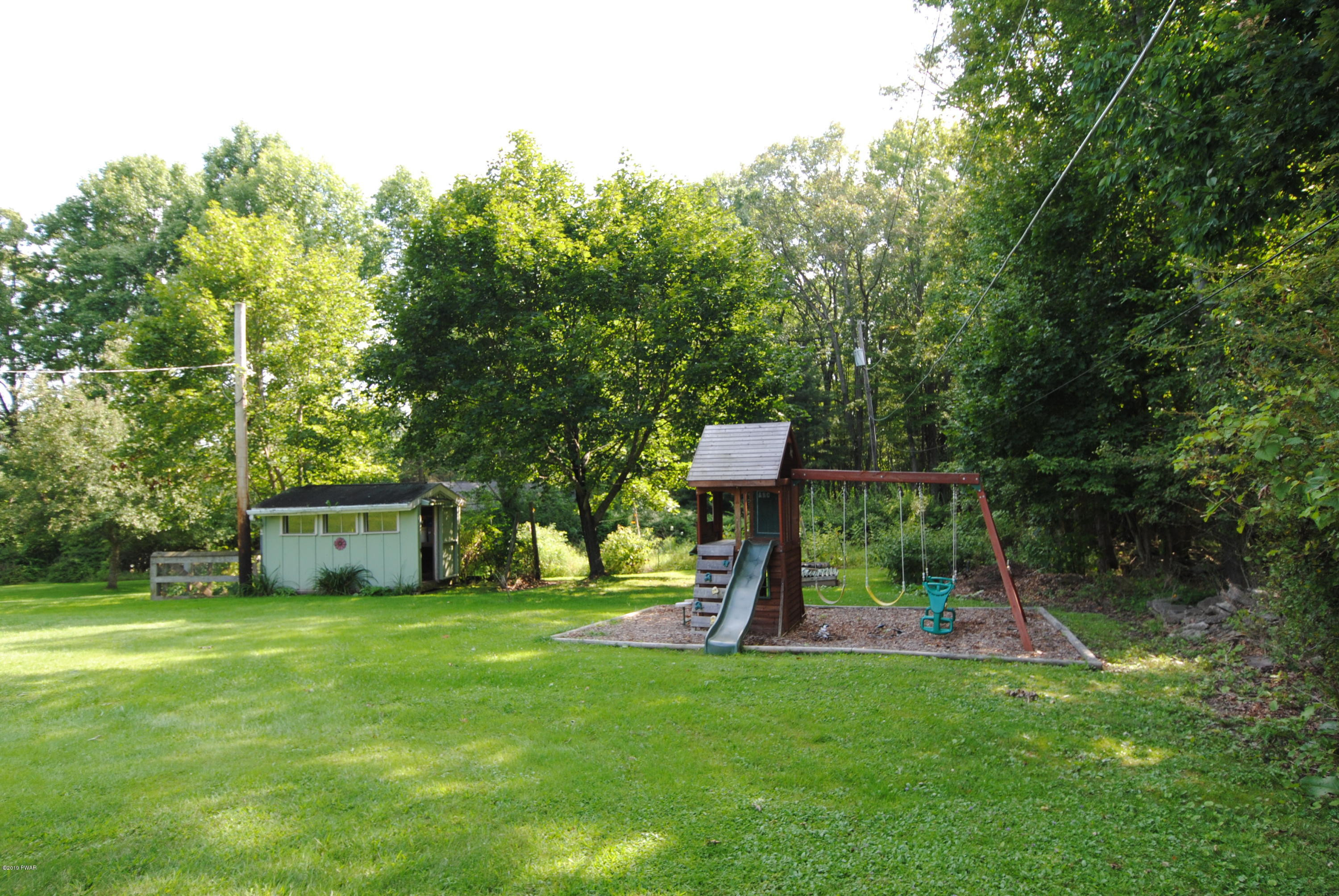 835 Long Ridge Road Hawley, PA 18428 - Photo 5 of 39