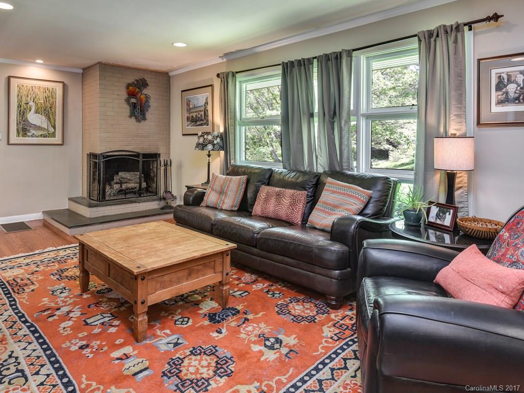 117 Red Oak Road Asheville, NC 28804 - Photo 2 of 24 Gallery Image 2