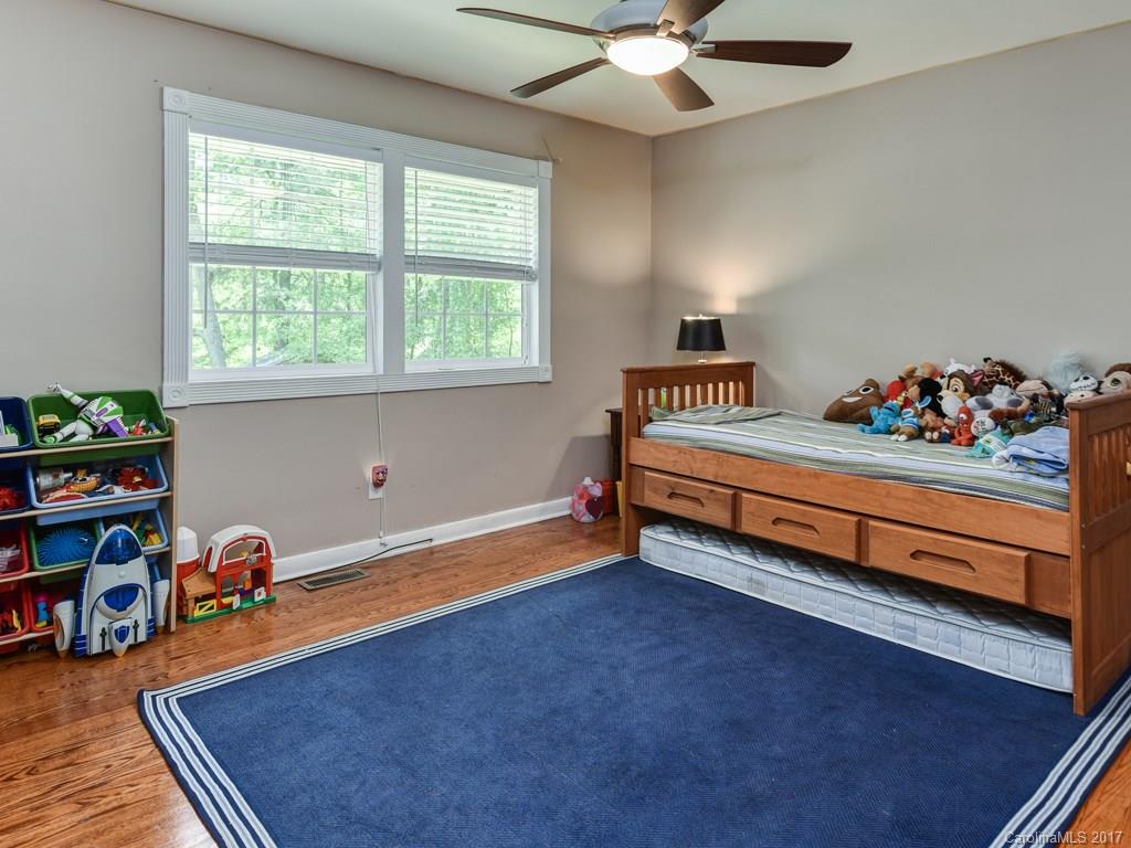 117 Red Oak Road Asheville, NC 28804 - Photo 15 of 24 Gallery Image 15