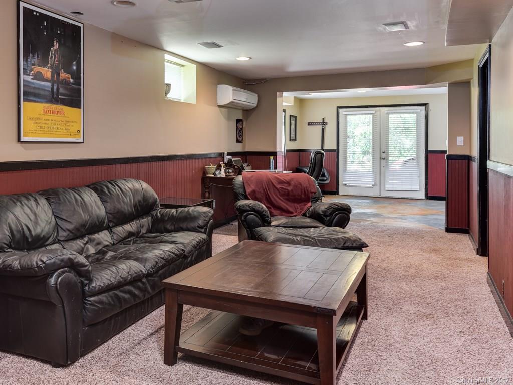 117 Red Oak Road Asheville, NC 28804 - Photo 17 of 24 Gallery Image 17