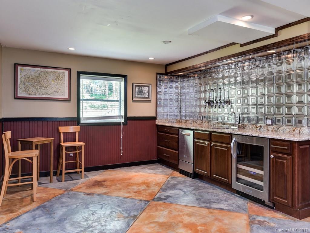 117 Red Oak Road Asheville, NC 28804 - Photo 18 of 24 Gallery Image 18