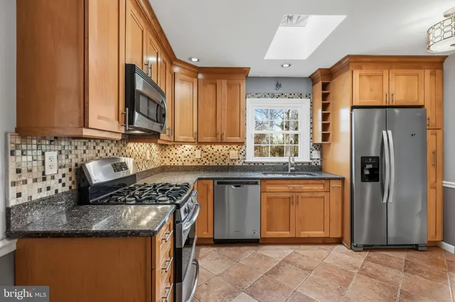 $3,500 | 3412 Ramsgate Terrace, Alexandria, VA 22309