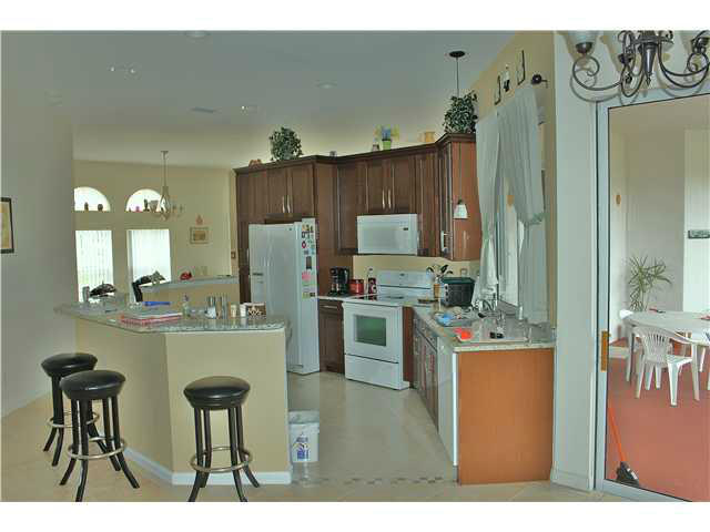 2449 Southwest Galiano Road Port St. Lucie, FL 34987 - Photo 5 of 10 373079_401_18