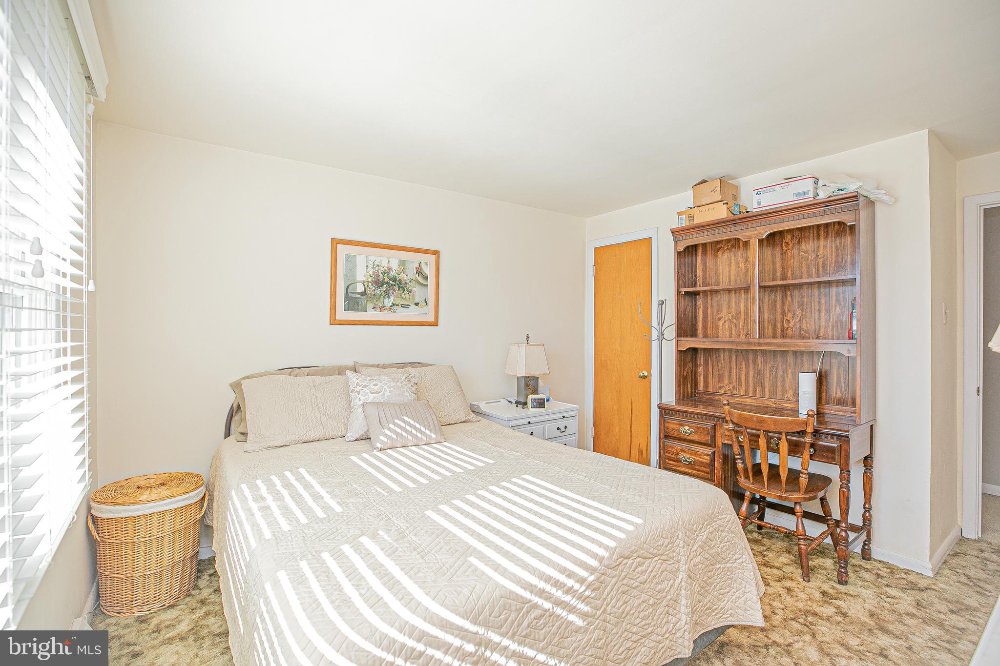 727 Hill Road Philadelphia, PA 19128 - Photo 16 of 36 Gallery Image 16