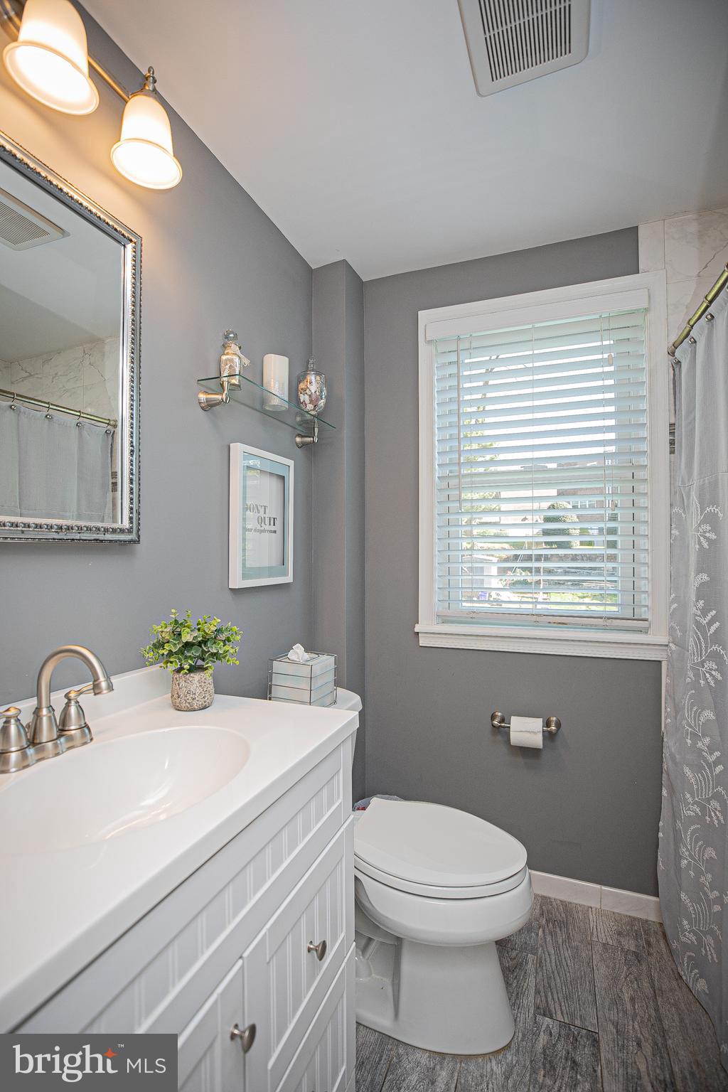 727 Hill Road Philadelphia, PA 19128 - Photo 19 of 36 Gallery Image 19