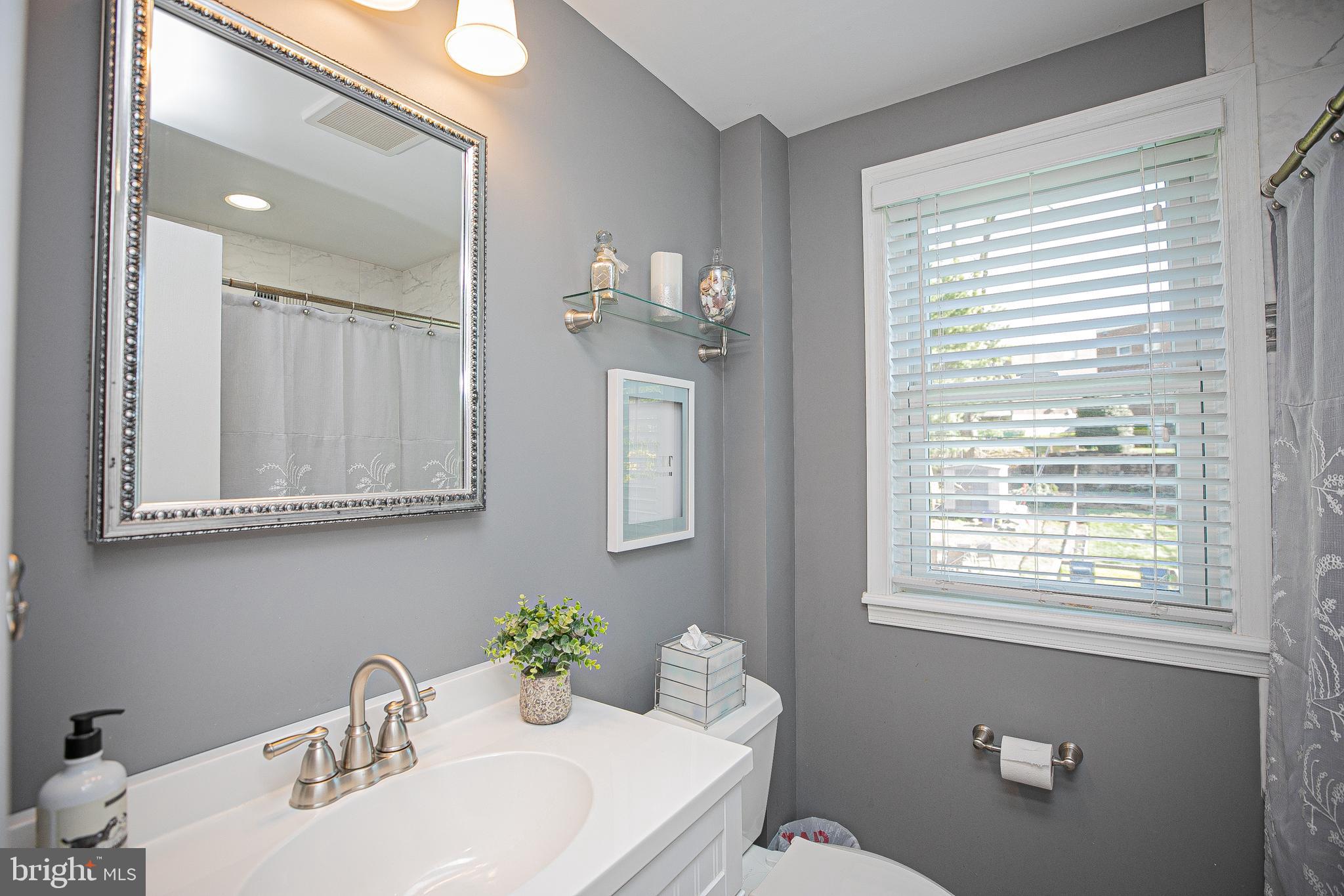 727 Hill Road Philadelphia, PA 19128 - Photo 20 of 36 Gallery Image 20
