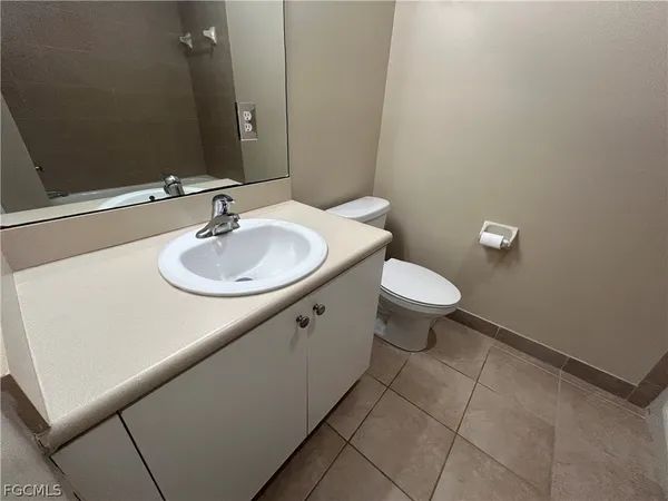 $1,175 | Undisclosed Address, Fort Myers, FL 33966