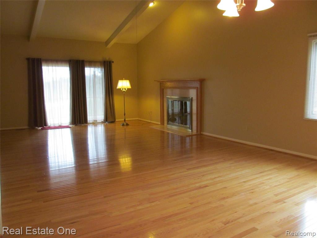 856 Green View Court, Unit 1 Rochester, MI 48307 - Photo 5 of 38