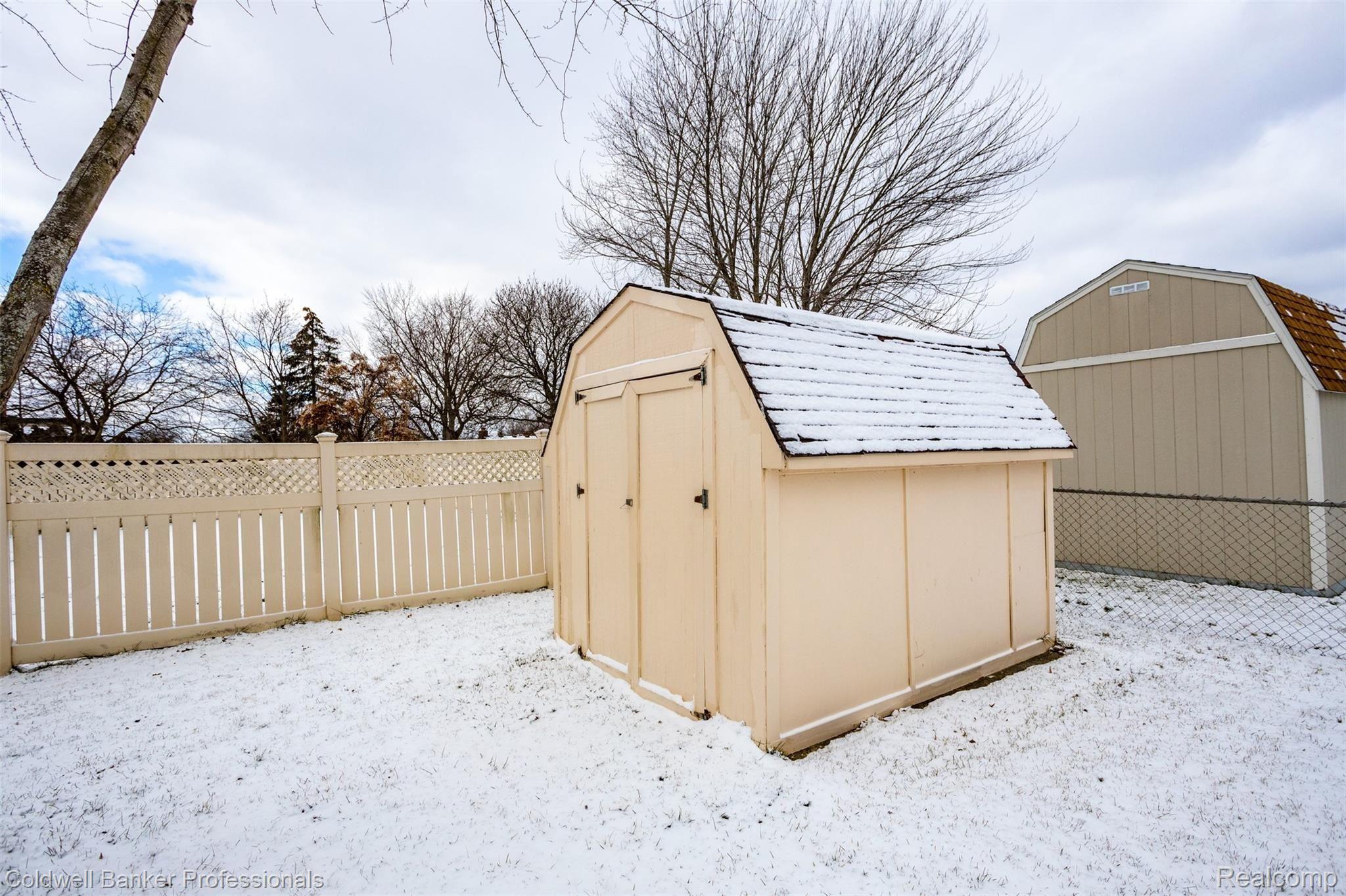 5820 Wedgewood Road Canton, MI 48187 - Photo 35 of 44 Shed in backyard