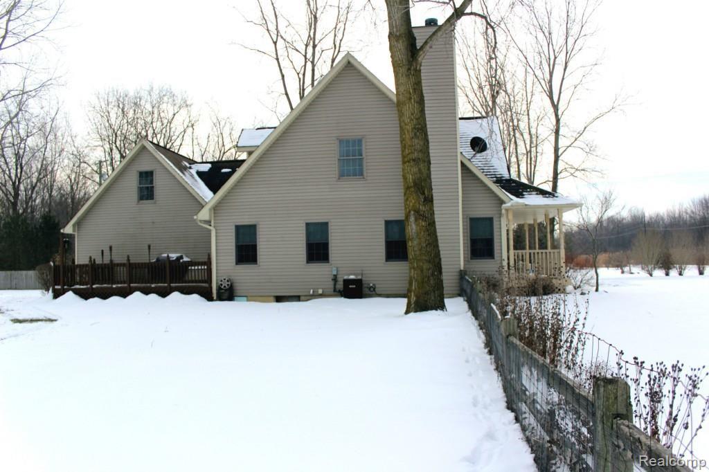 21721 Rust Road New Boston, MI 48164 - Photo 3 of 40