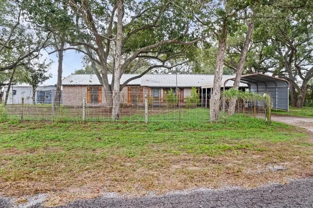 $275,000 | 130 Lago Drive, Sandia, TX 78383