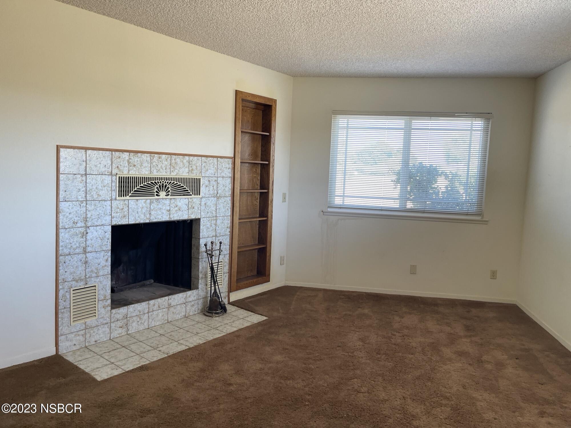 2514 Telephone Road Santa Maria, CA 93454 - Photo 12 of 33 liv rm frplc