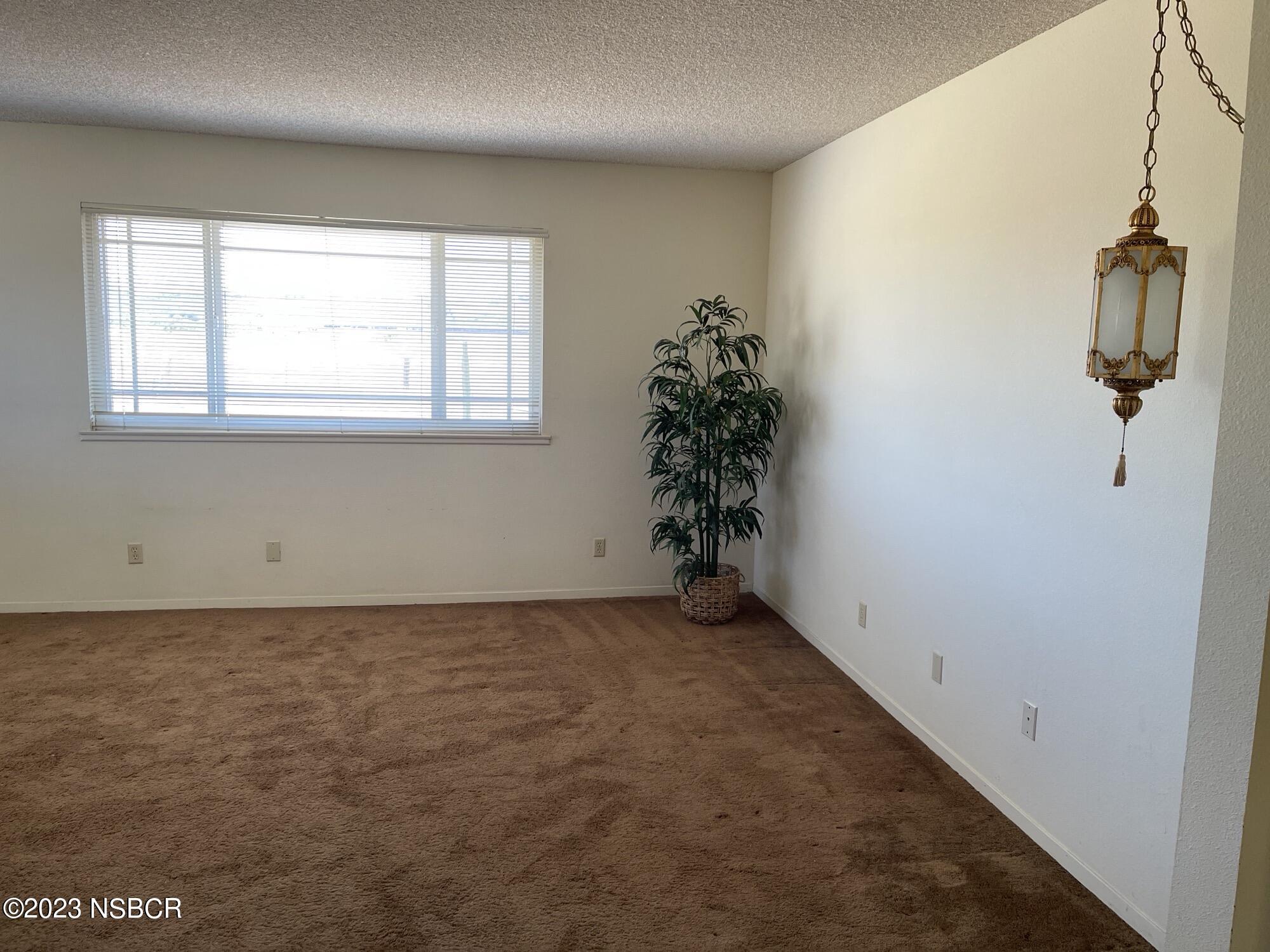 2514 Telephone Road Santa Maria, CA 93454 - Photo 13 of 33 liv rm has stepdown