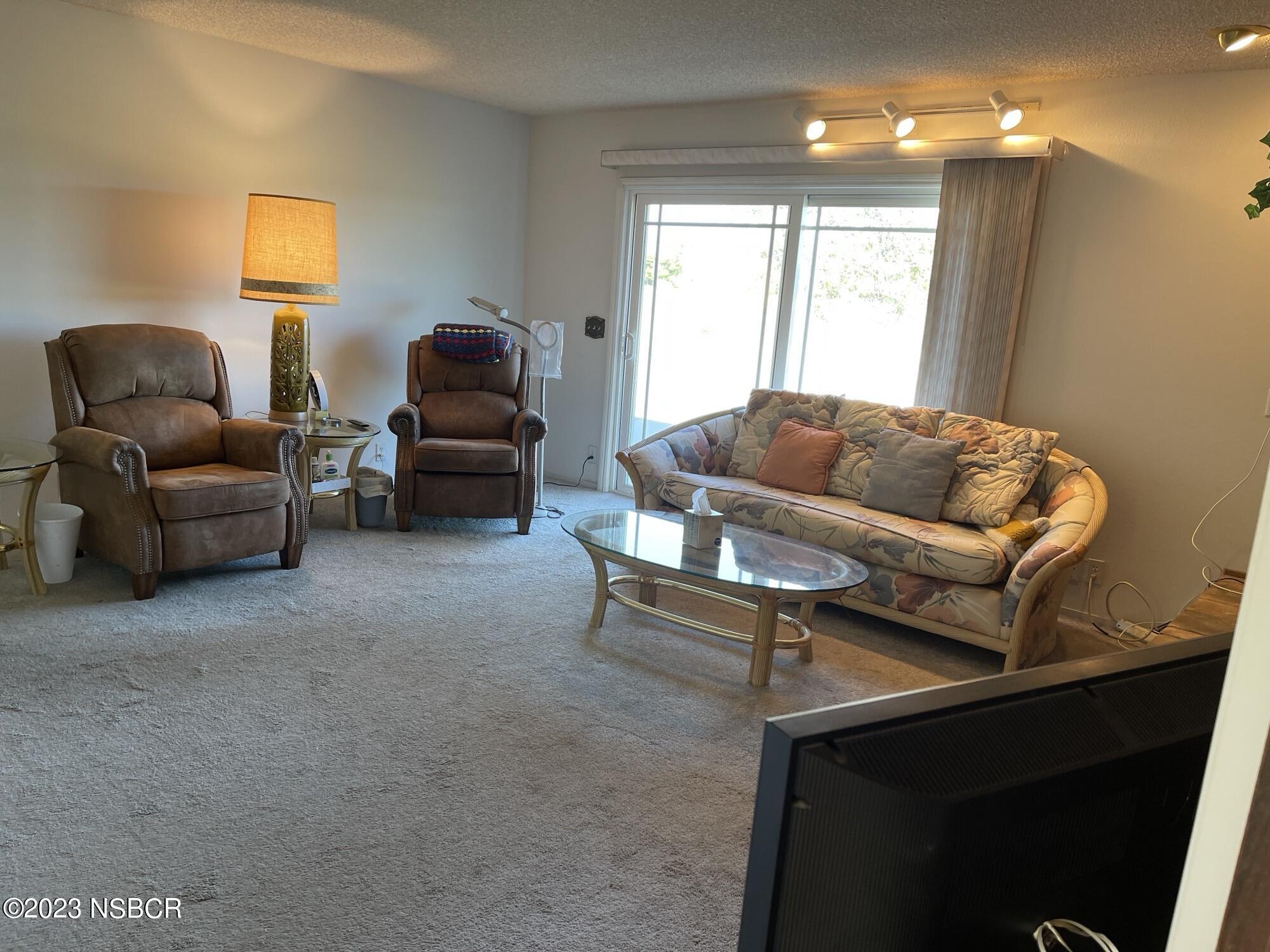 2514 Telephone Road Santa Maria, CA 93454 - Photo 10 of 33 family room