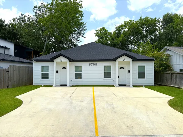 $2,100 | 6708 Conley Street, Unit A, Houston, TX 77021