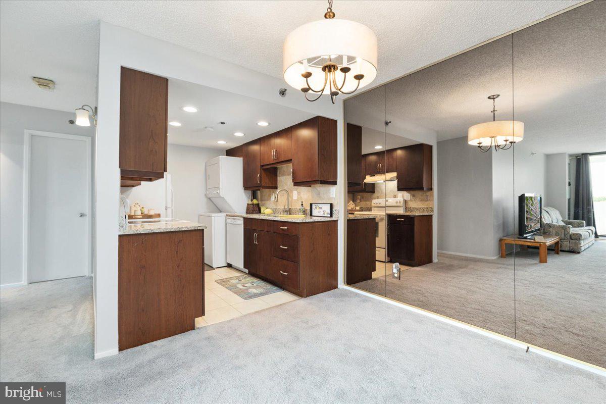 5911 Edsall Road, Unit PH02 Alexandria, VA 22304 - Photo 4 of 23 Separate Dining Area