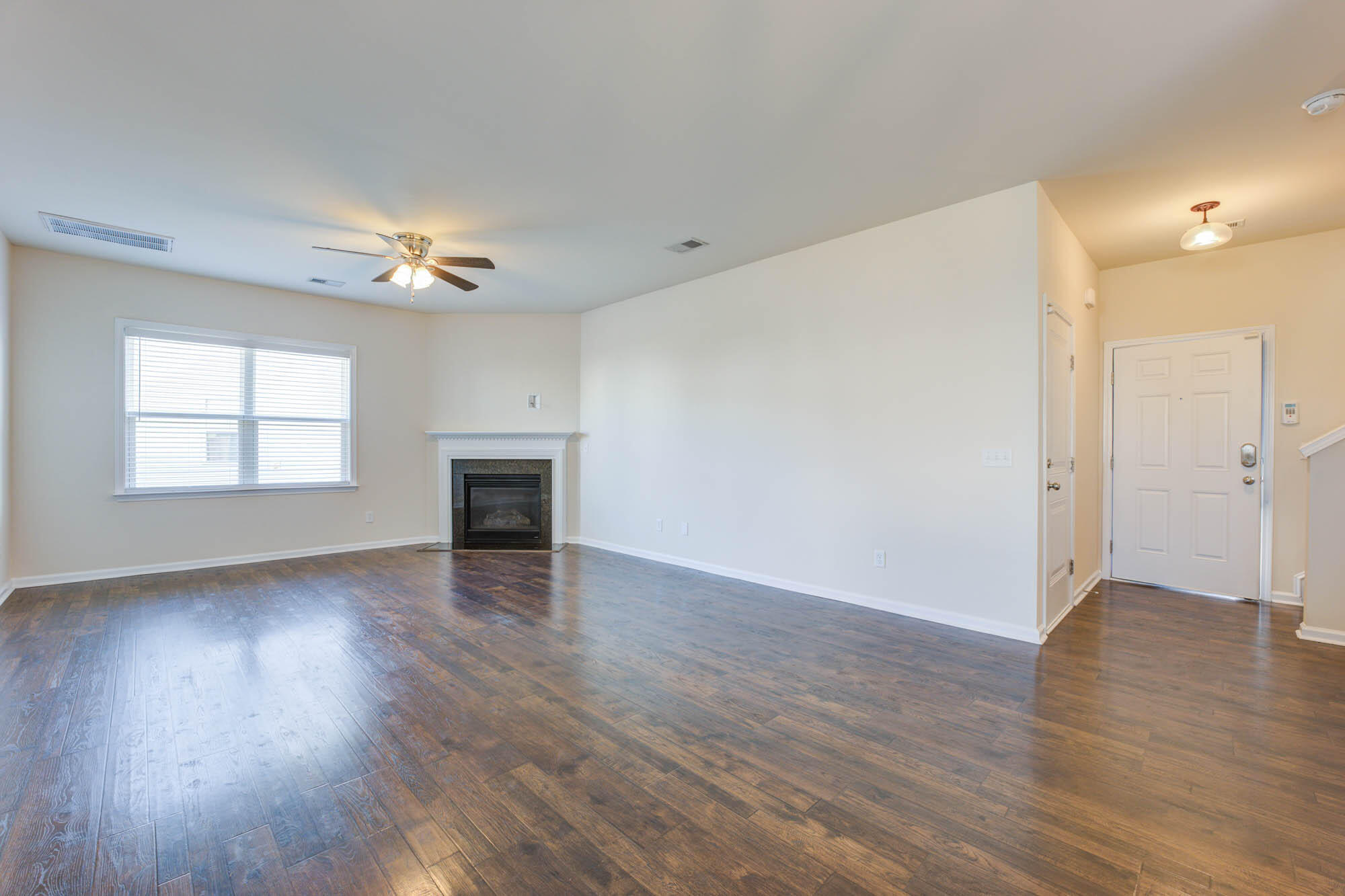 156 Brookhaven Road Summerville, SC 29486 - Photo 6 of 38 Family Room