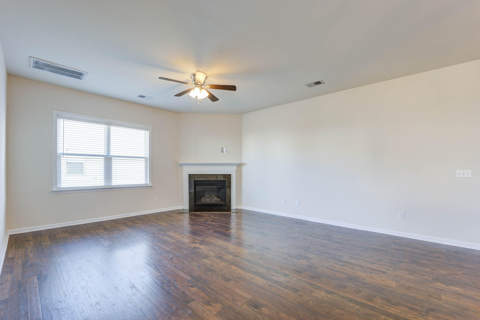 156 Brookhaven Road Summerville, SC 29486 - Photo 7 of 38 Family Room