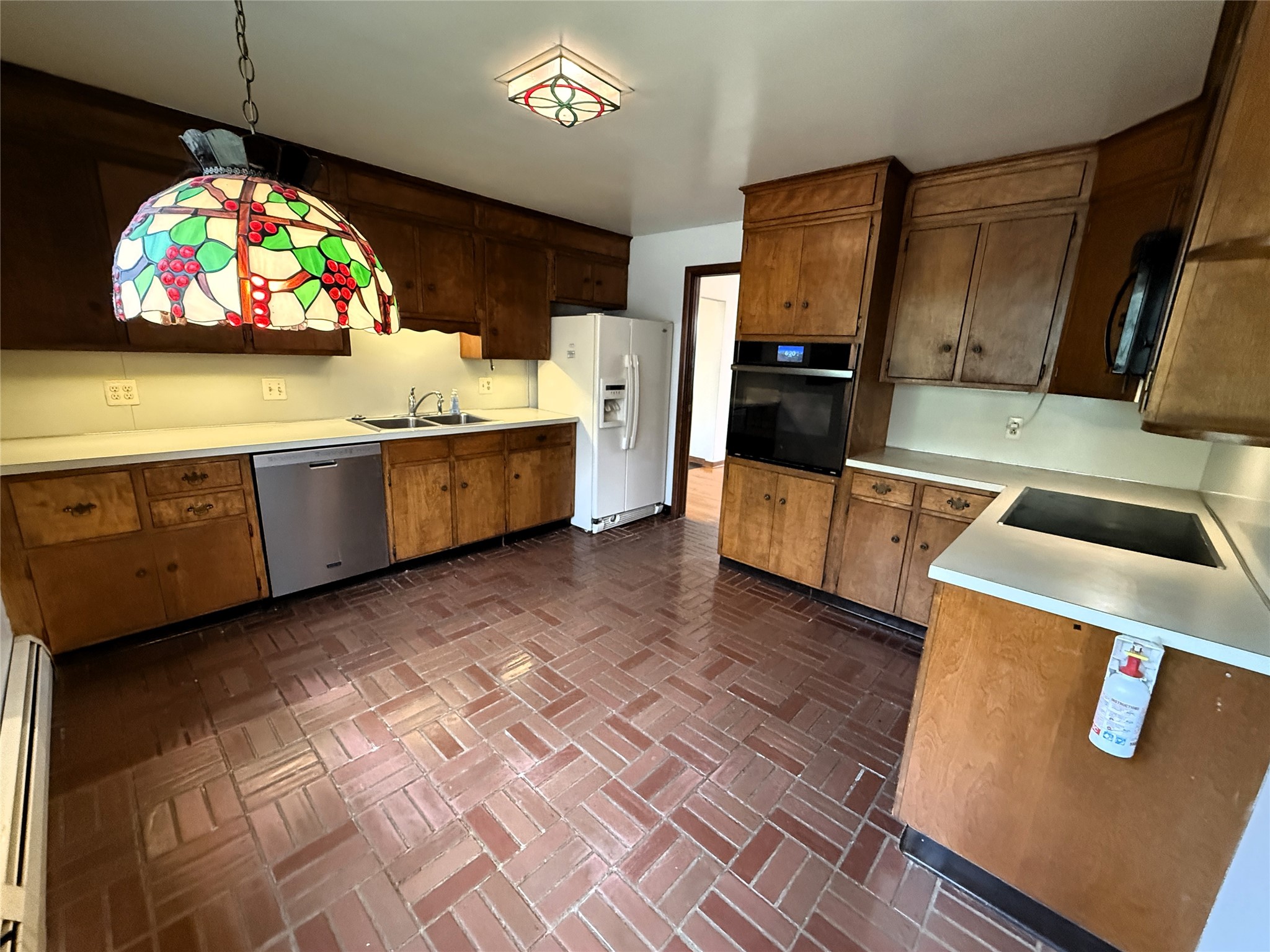 284 Ridgefield Road Endicott, NY 13760 - Photo 3 of 50