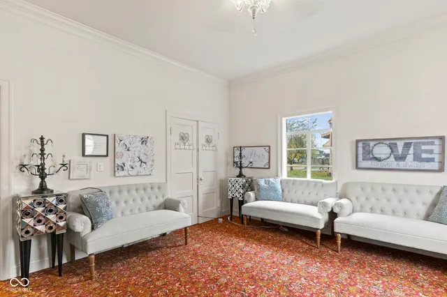 $275,000 | 102 North Kattman Avenue, Crothersville, IN 47229