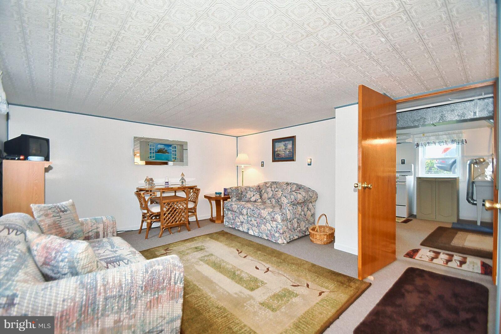 2804 Sparrows Point Road Baltimore, MD 21219 - Photo 28 of 47 Basement Living Room