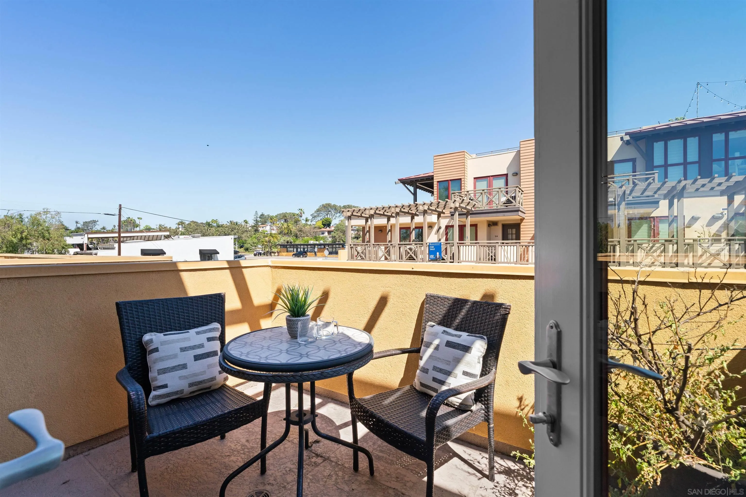 215 2nd Street, Unit 101 Encinitas, CA 92024 - Photo 37 of 47