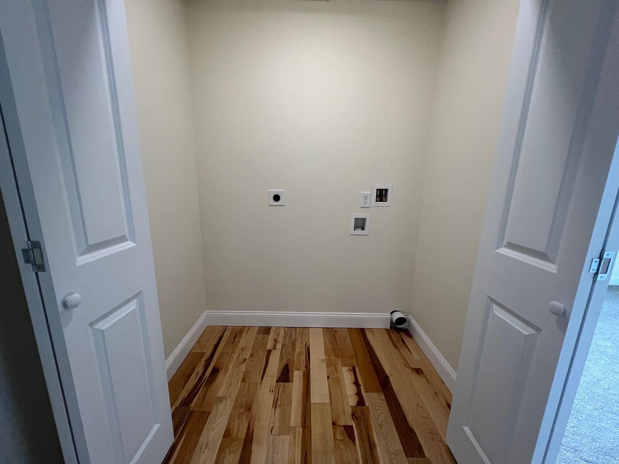163 Old Country Way Limerick, ME 04048 - Photo 24 of 29 First floor laundry