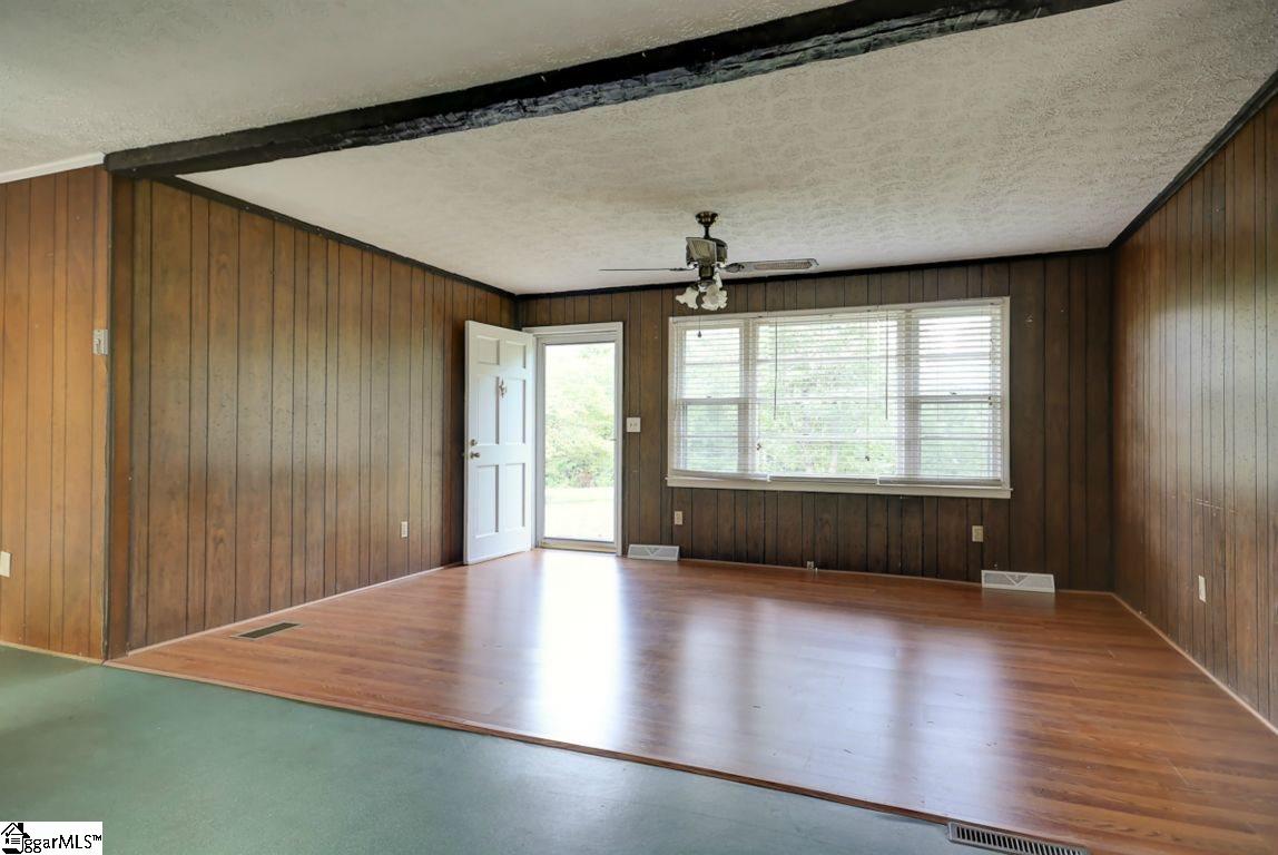 100 Incline Street Marietta, SC 29661 - Photo 4 of 30 Gallery Image 4