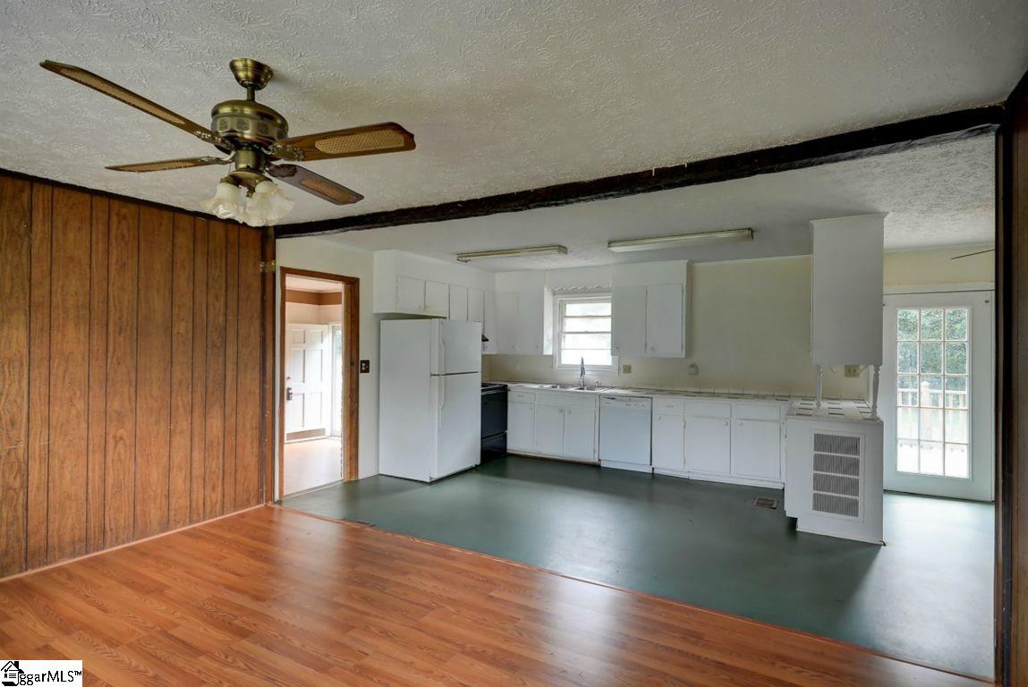 100 Incline Street Marietta, SC 29661 - Photo 7 of 30 Gallery Image 7