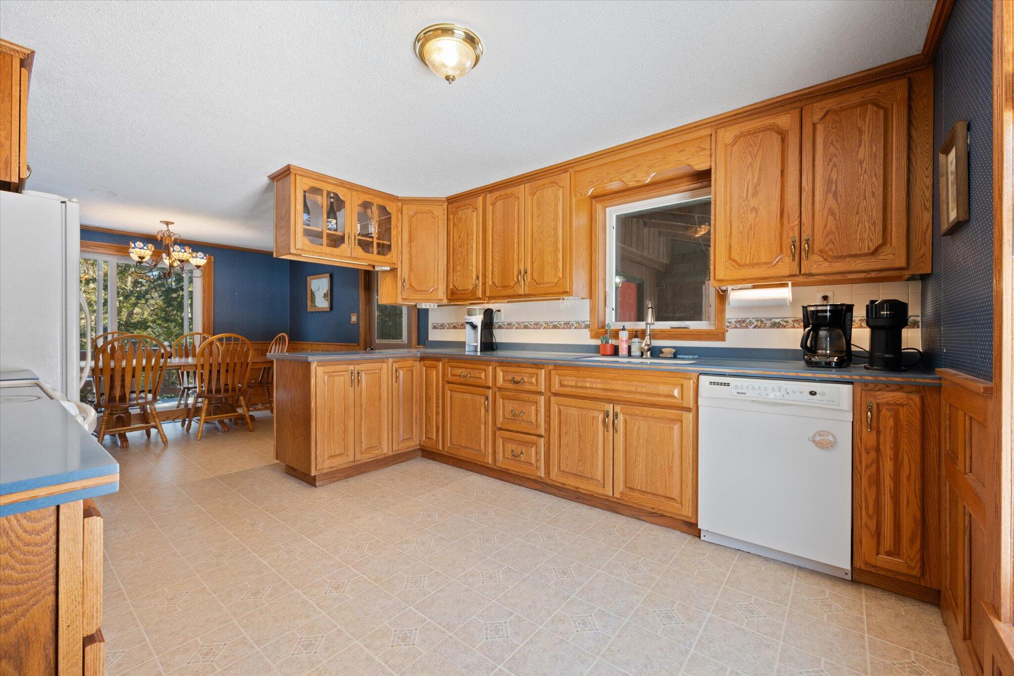 142 Ichabod Lane Hampden, ME 04444 - Photo 12 of 52 15-Kitchen