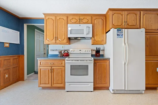 $349,900 | 142 Ichabod Lane, Hampden, ME 04444