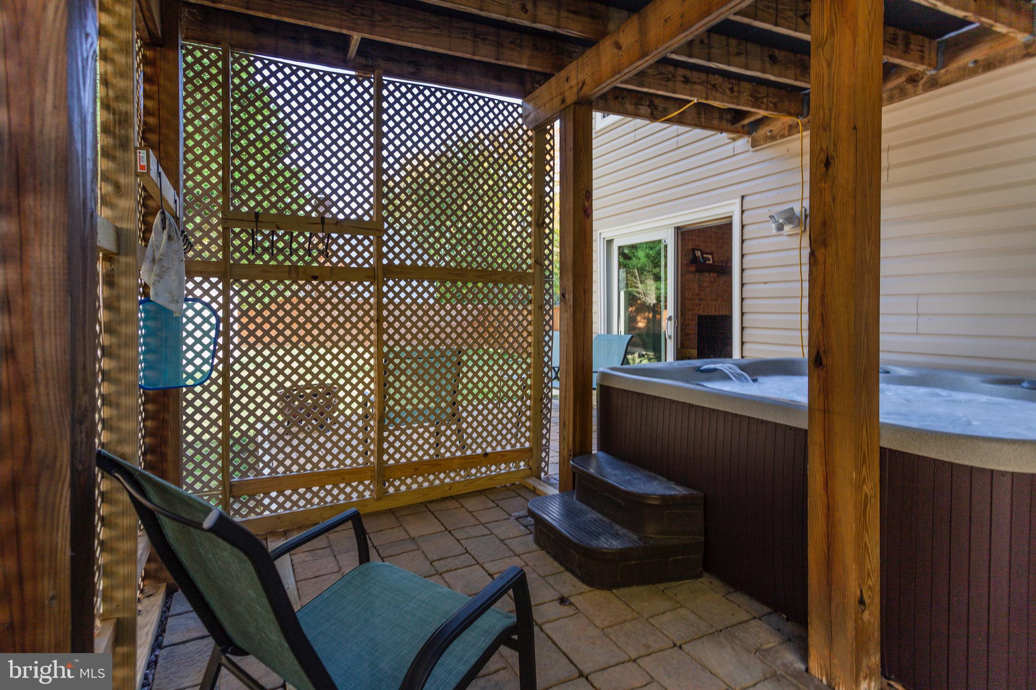 9010 Triple Ridge Road Fairfax Station, VA 22039 - Photo 54 of 59 Privacy Screening