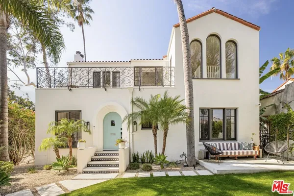 $4,195,000 | 163 South Larchmont Boulevard, Los Angeles, CA 90004