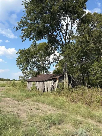 $350,000 | 24200 County Road, Roxton, TX 75477