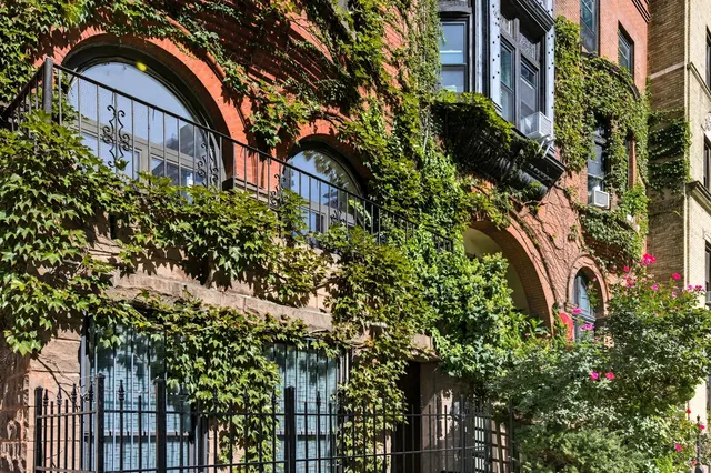 $3,850,000 | 255 West 70th Street | Upper West Side