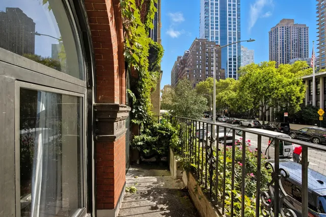 $3,850,000 | 255 West 70th Street | Upper West Side