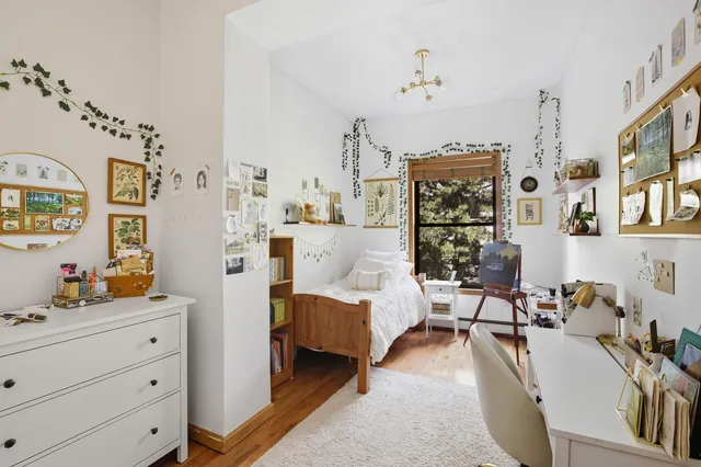 $3,850,000 | 255 West 70th Street | Upper West Side