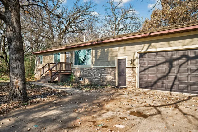 $355,000 | 14904 Highway 10, Elk River, MN 55330