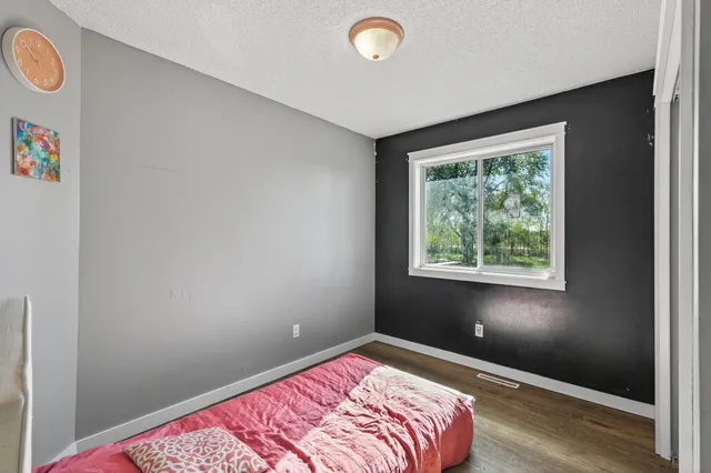 $355,000 | 14904 Highway 10, Elk River, MN 55330