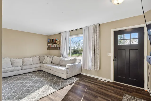 $355,000 | 14904 Highway 10, Elk River, MN 55330