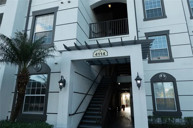 $2,025 | 4114 Breakview Drive, Unit 20202, Orlando, FL 32819