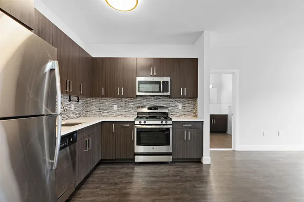 $2,795 | 510 45th Street, Unit 202, Union City, NJ 07087