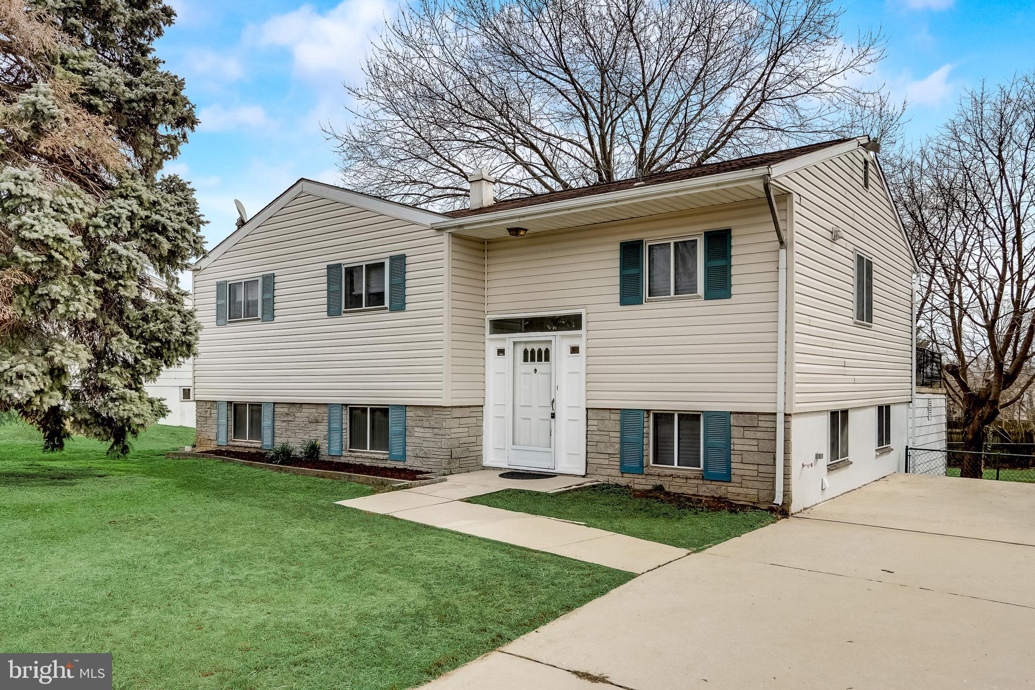 7615 Blue Grass Road Baltimore, MD 21237 - Photo 3 of 54