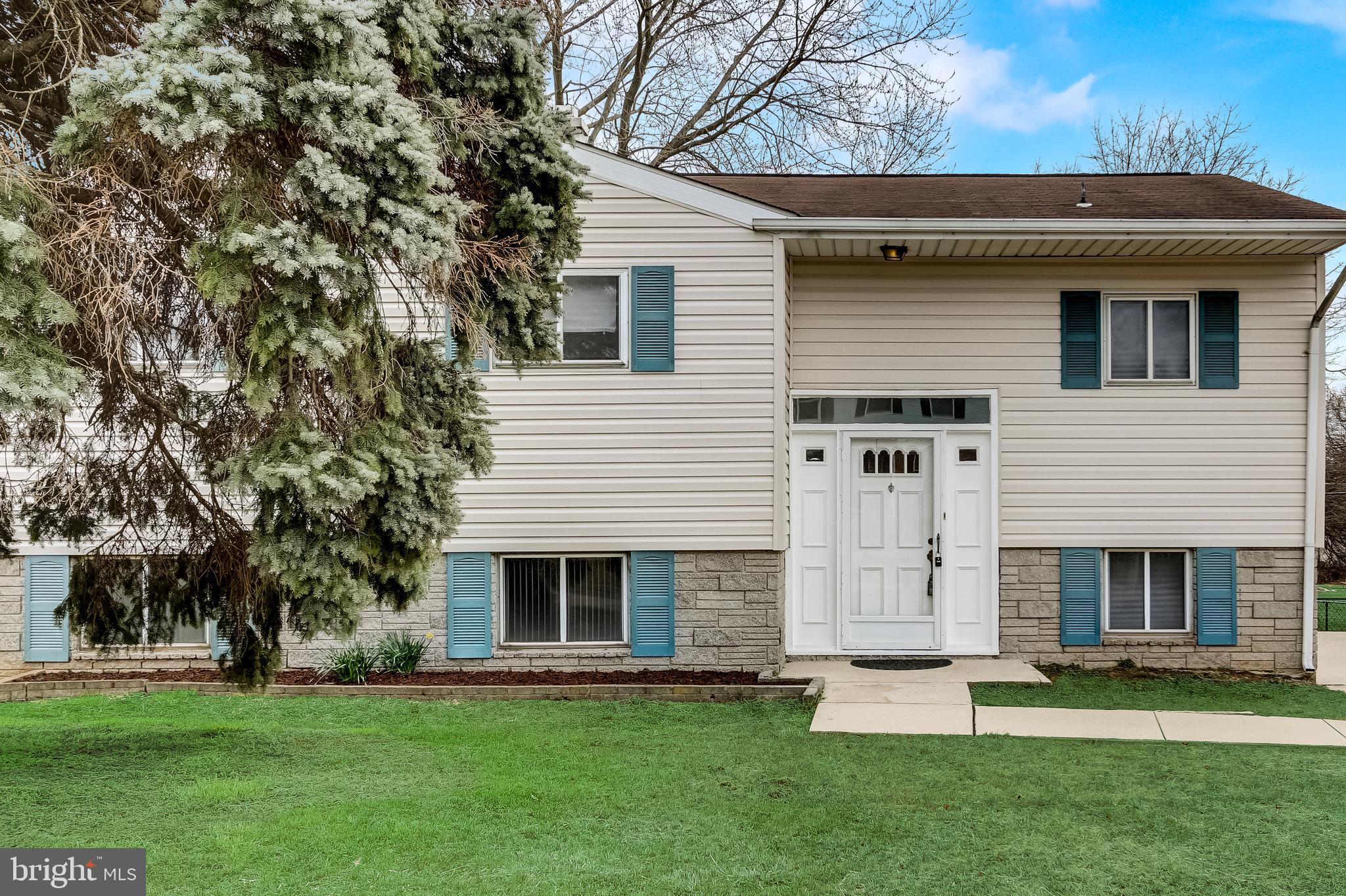 7615 Blue Grass Road Baltimore, MD 21237 - Photo 4 of 54